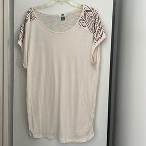 Old Navy Tee. With stitch detail on sleeves